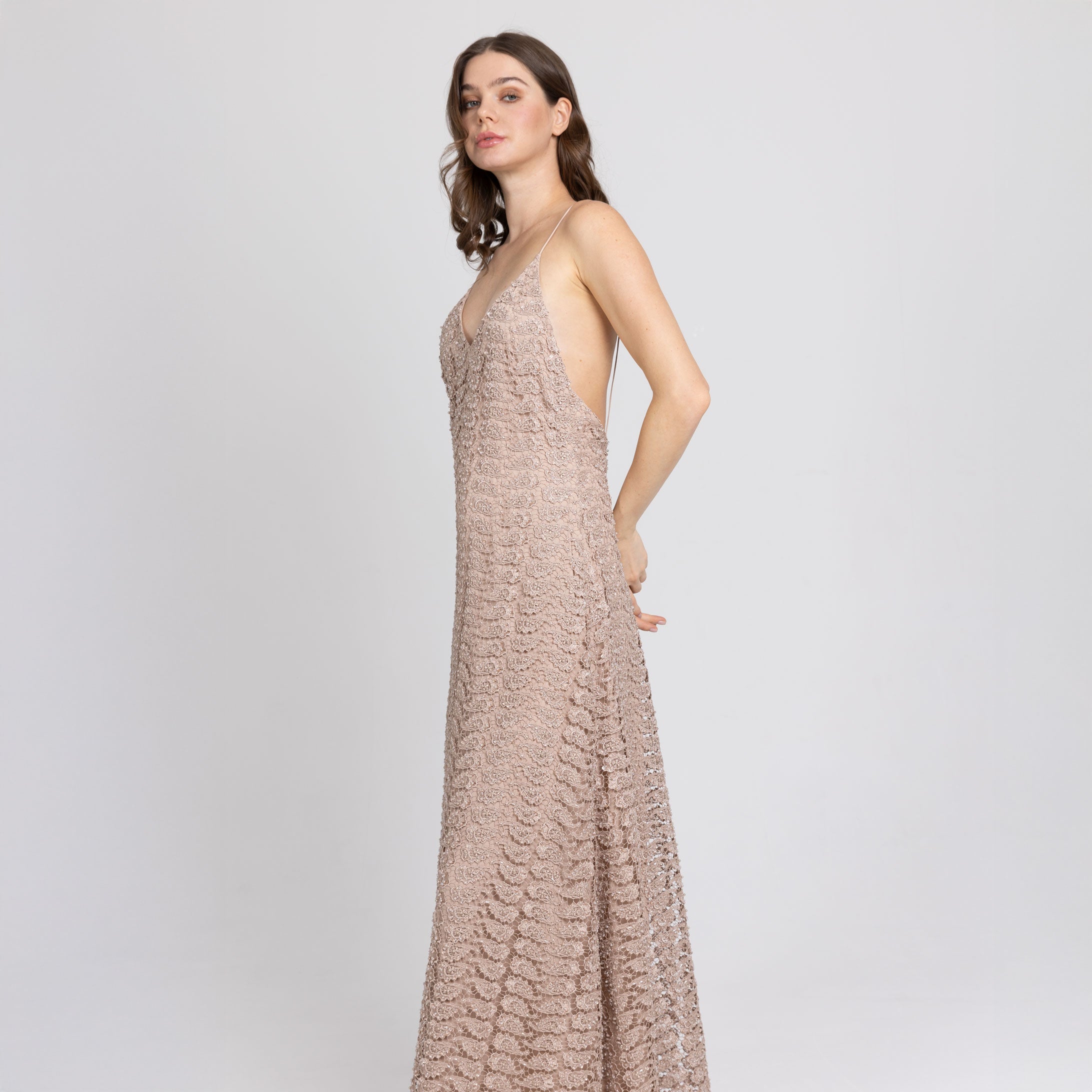 Elisya dress close-up – nude lace gown with handcrafted elegance for weddings or soirées